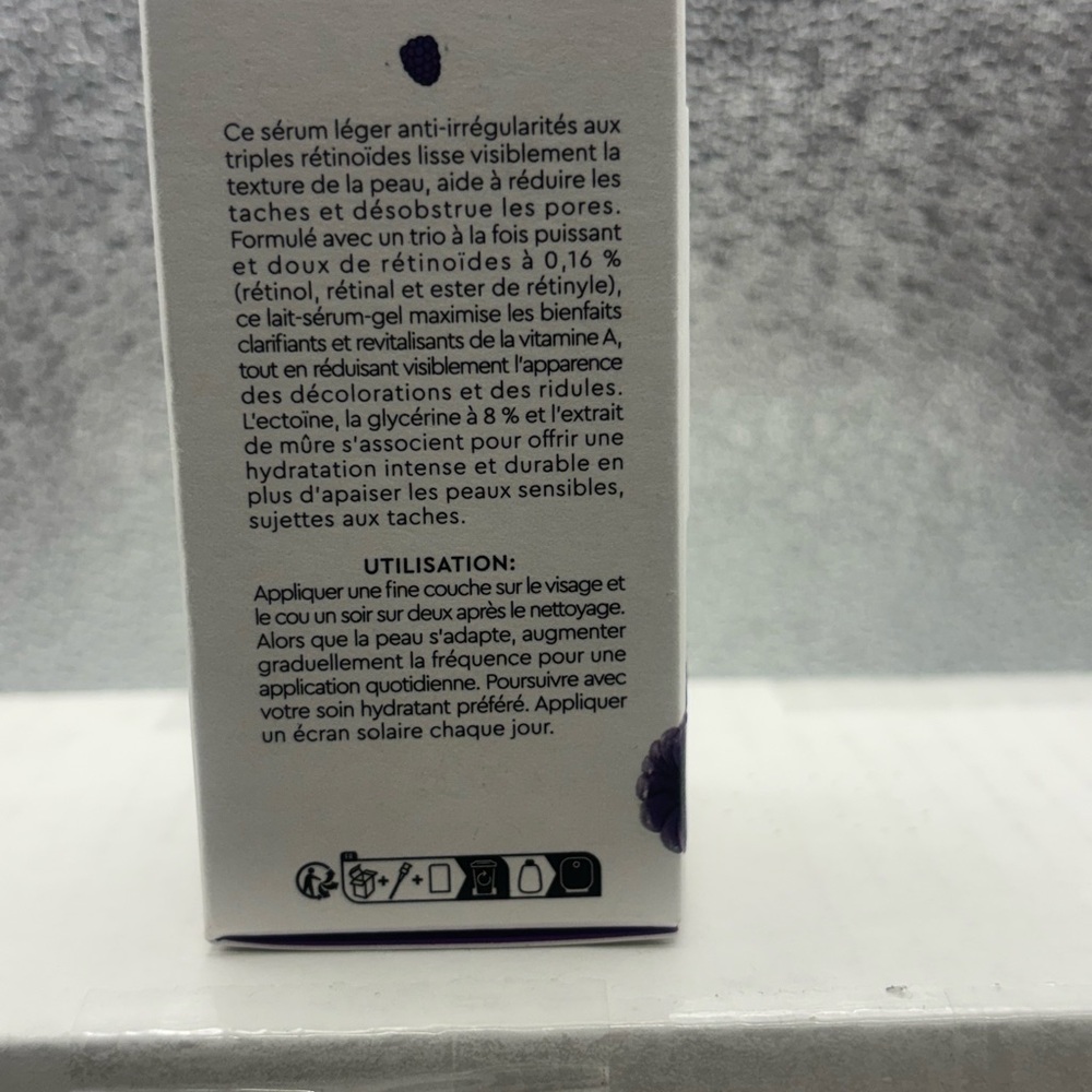 Glow Recipe Blackberry Retinol Blemish Serum - White & Purple - Picture 2 of 6